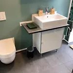 Viel Platz, 2 Grosse Schlafzimmer, Kueche Mit Essplatz, Balkon, Nahe Centro & Arena Apartmán