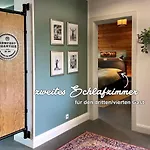 Viel Platz, 2 Grosse Schlafzimmer, Kueche Mit Essplatz, Balkon, Nahe Centro & Arena *