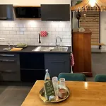 Apartmán Viel Platz, 2 Grosse Schlafzimmer, Kueche Mit Essplatz, Balkon, Nahe Centro & Arena