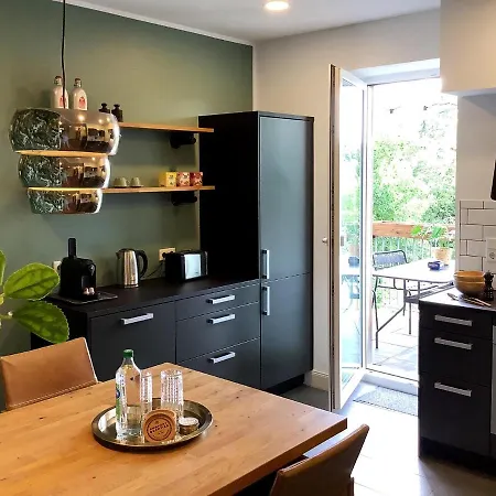 Mit Balkon, Ruhig & Zentral, Nahe Centro & Arena 아파트 *