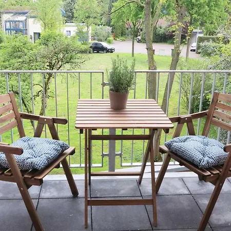 Apartment Mit Balkon, Ruhig & Zentral, Nahe Centro & Arena *