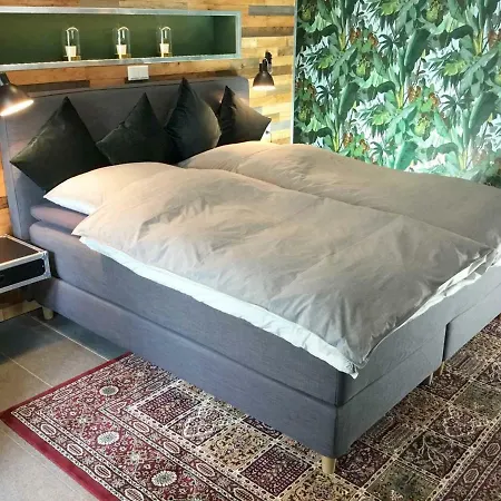 Viel Platz, 2 Grosse Schlafzimmer, Kueche Mit Essplatz, Balkon, Nahe Centro & Arena Daire Oberhausen (North Rhine-Westphalia)
