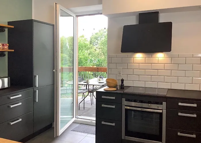 Mit Balkon, 2 Schlafzimmer, Nahe Centro & Arena