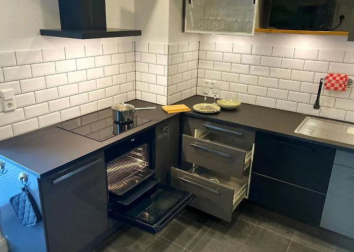 Mit Balkon, 2 Schlafzimmer, Nahe Centro & Arena 오버하우젠