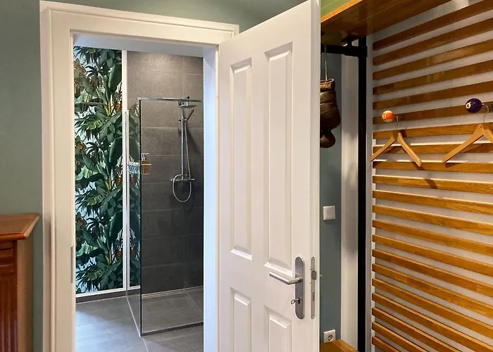 شقة Mit Balkon, 2 Schlafzimmer, Nahe Centro & Arena *