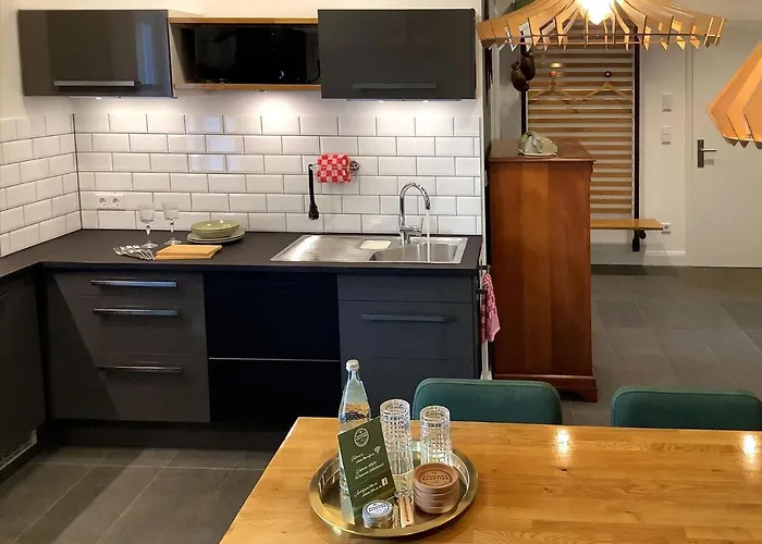 شقة Mit Balkon, 2 Schlafzimmer, Nahe Centro & Arena